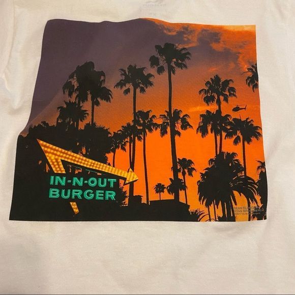 In-N-Out T-Shirt youth size XS. White - Picture 4 of 7